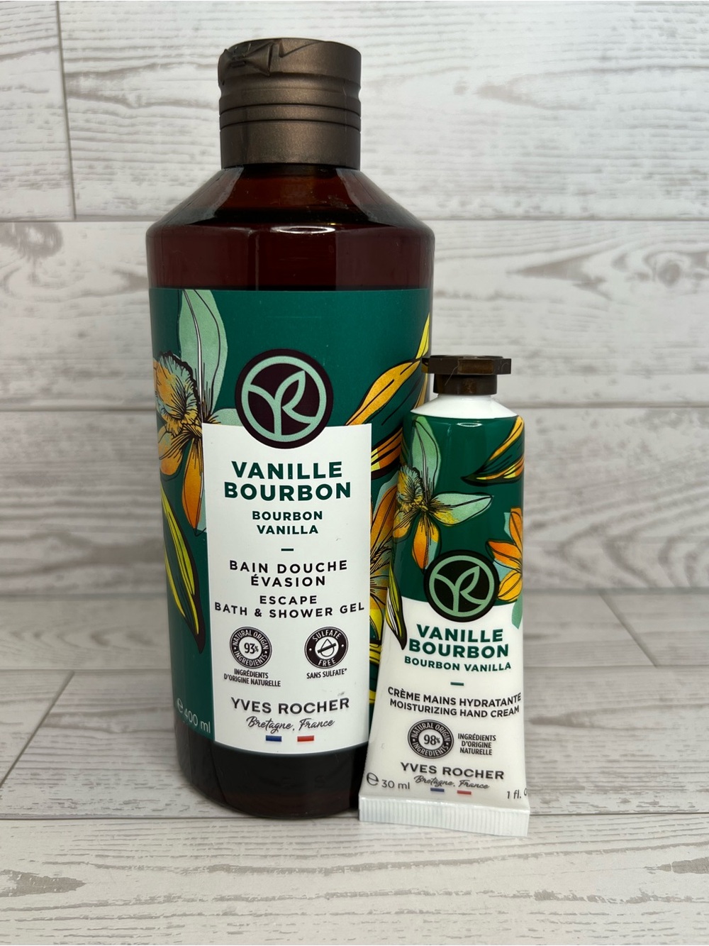Yves Rocher Vanille Bourbon Bath & Shower Gel Set, includes hand cream